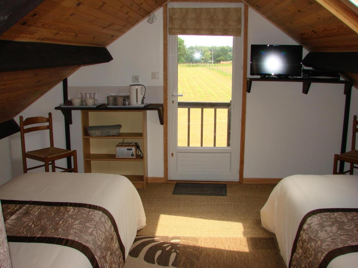 Bed and Breakfast La Blanche Roche Sourdeval Екстер'єр фото